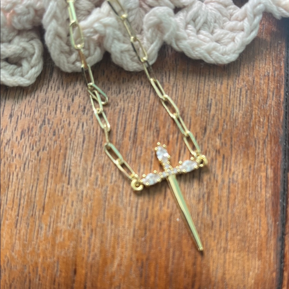 Elegant Gold Cross Pendant Necklace